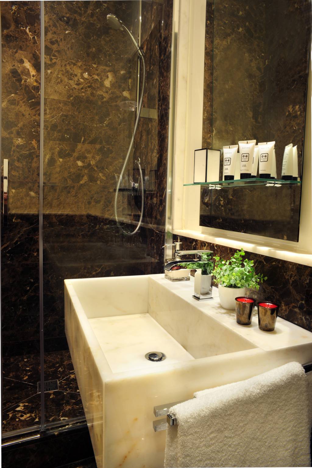 Nerva-Boutique-Hotel-bathroom-12